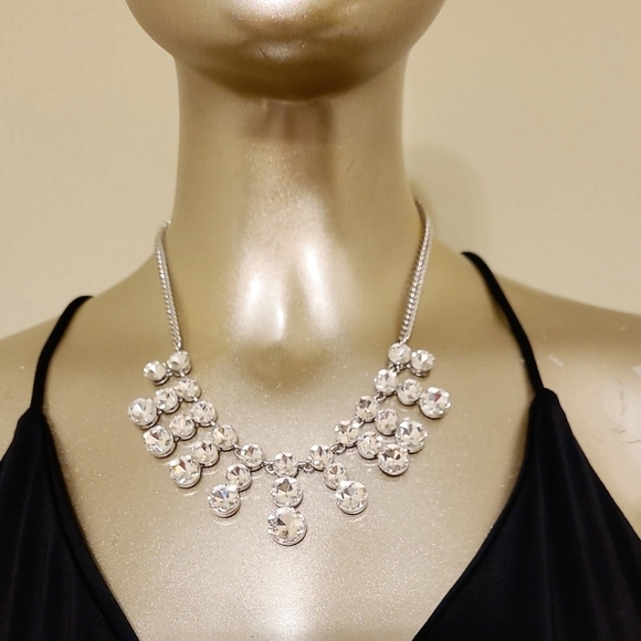 Vintage Elegant White Crystal Sunburst Silver Collar Necklace - Picture 3 of 16